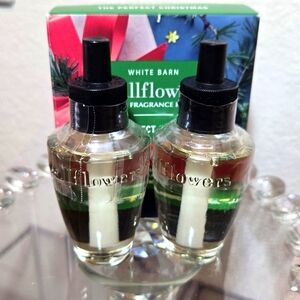 Perfect Christmas Wallflowers Refill 2-Pack • Bath & Body Works